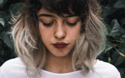 Serum do brwi z peptydami czy działa? Sprawdź skuteczność